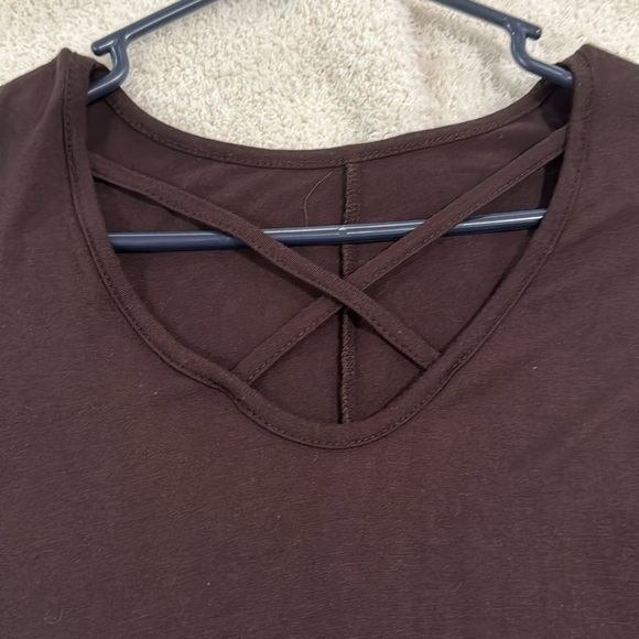 Women’s size medium brown top in great condition. - Picture 3 of 3